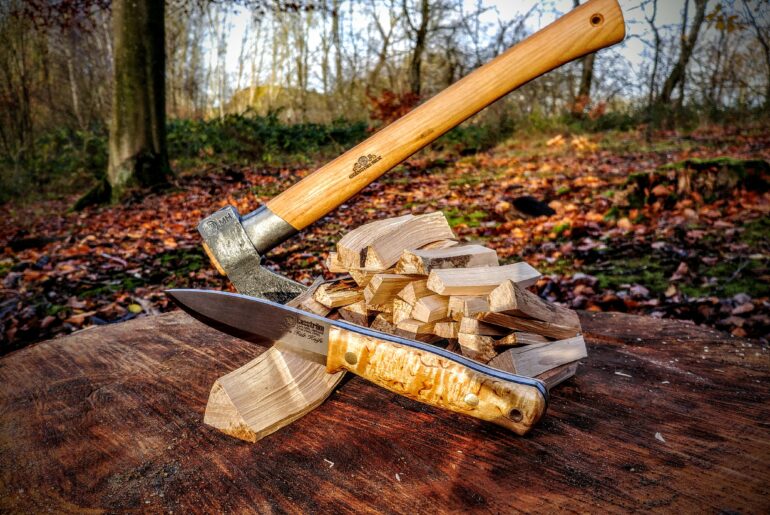 knives, Axes and the law