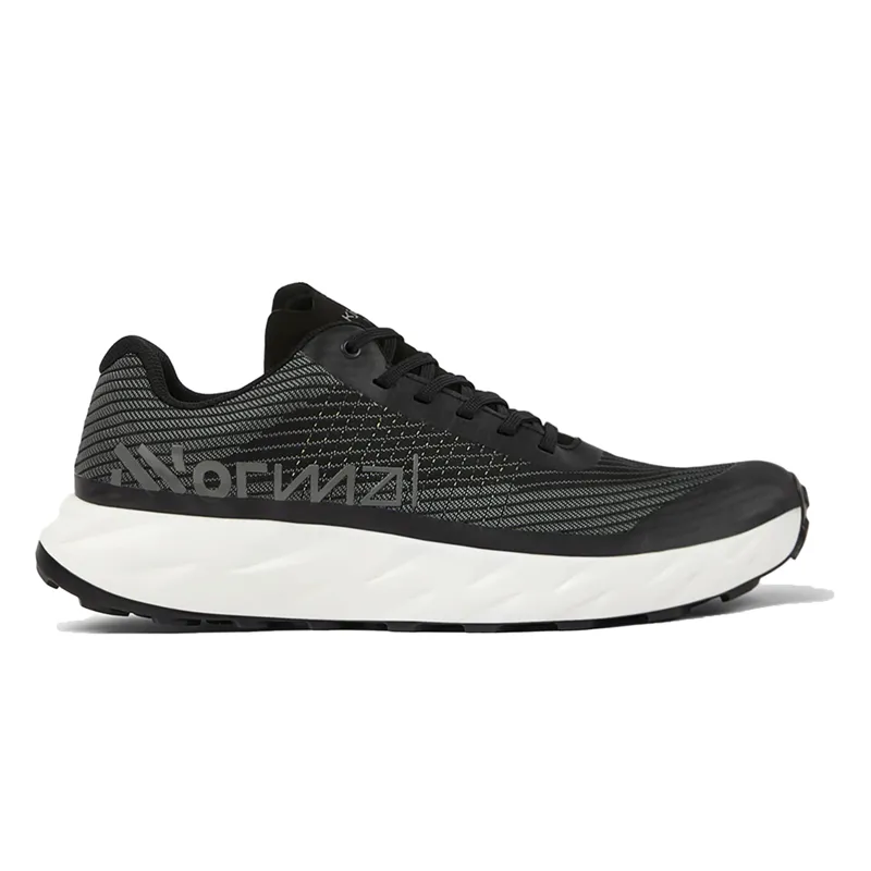 Nnormal Kjareg Trail Running Shoe Unisex in Black