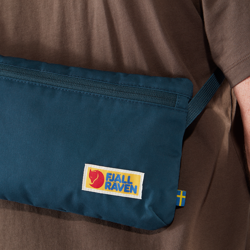 Fjallraven Vardag Pocket in Patina Green-5