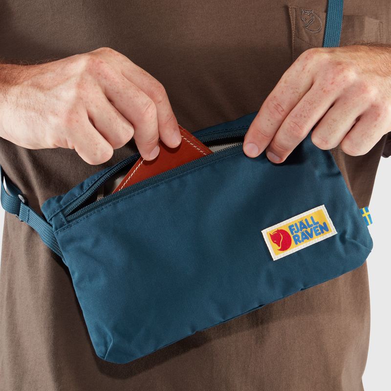 Fjallraven Vardag Pocket in Patina Green-6