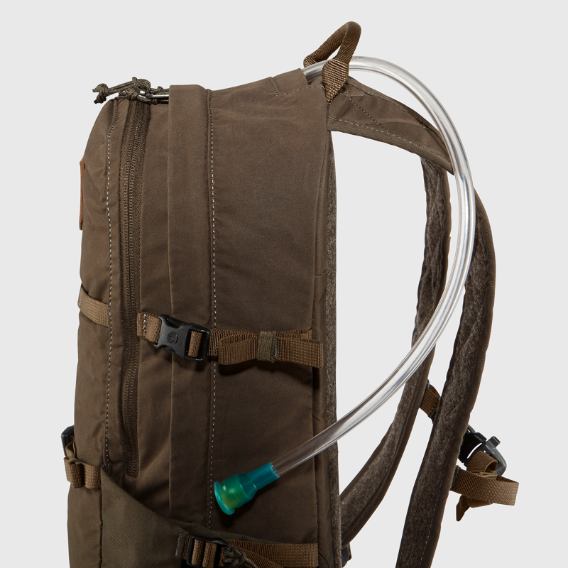 Fjallraven Lappland Hike 15 Backpack in Dark Olive-8
