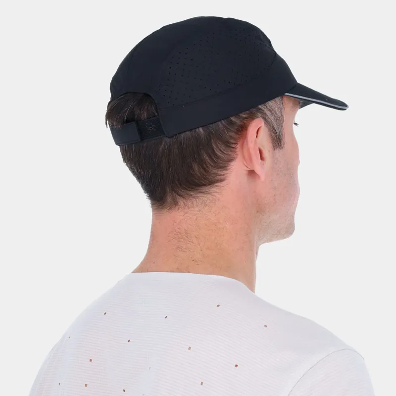Inov8 Active Lightweight Running Cap in Black-1