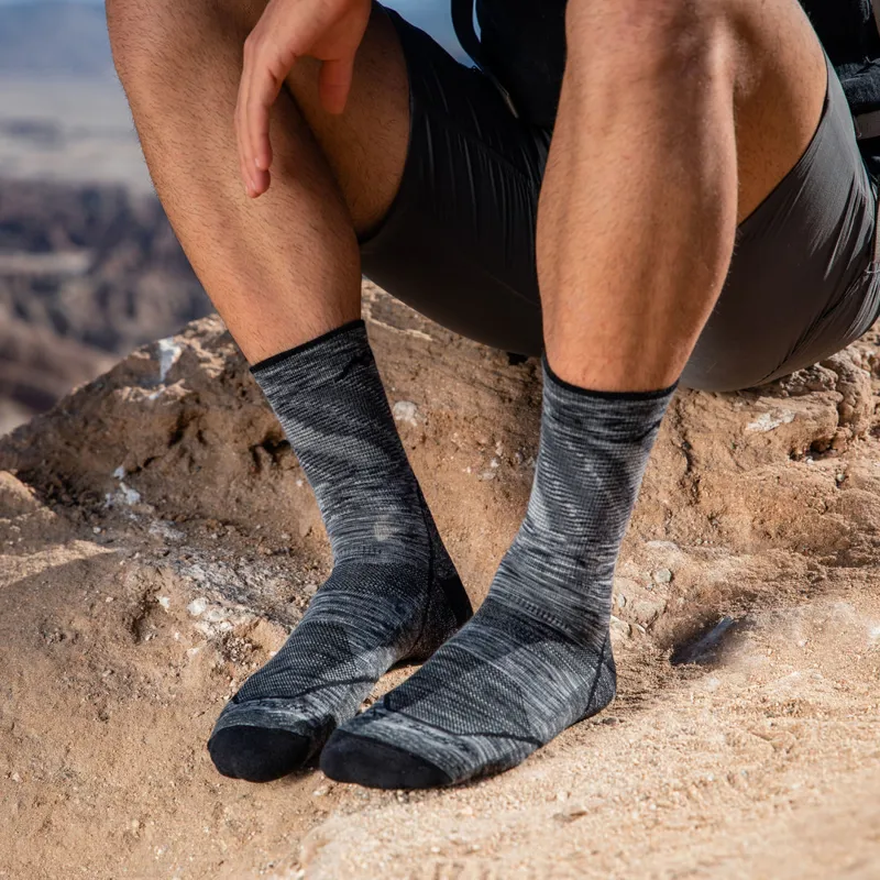 Darn Tough Light Hiker Micro Crew Lightweight With Cushion Mens in Black-2