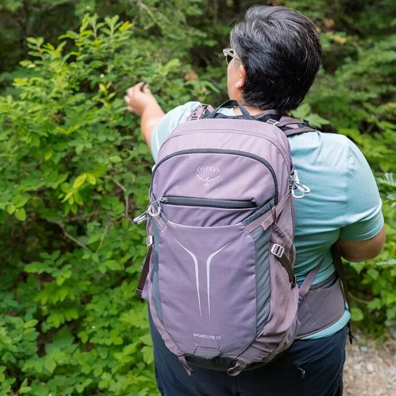 Osprey Sportlite 25 Backpack 25L in Graphite Purple-3