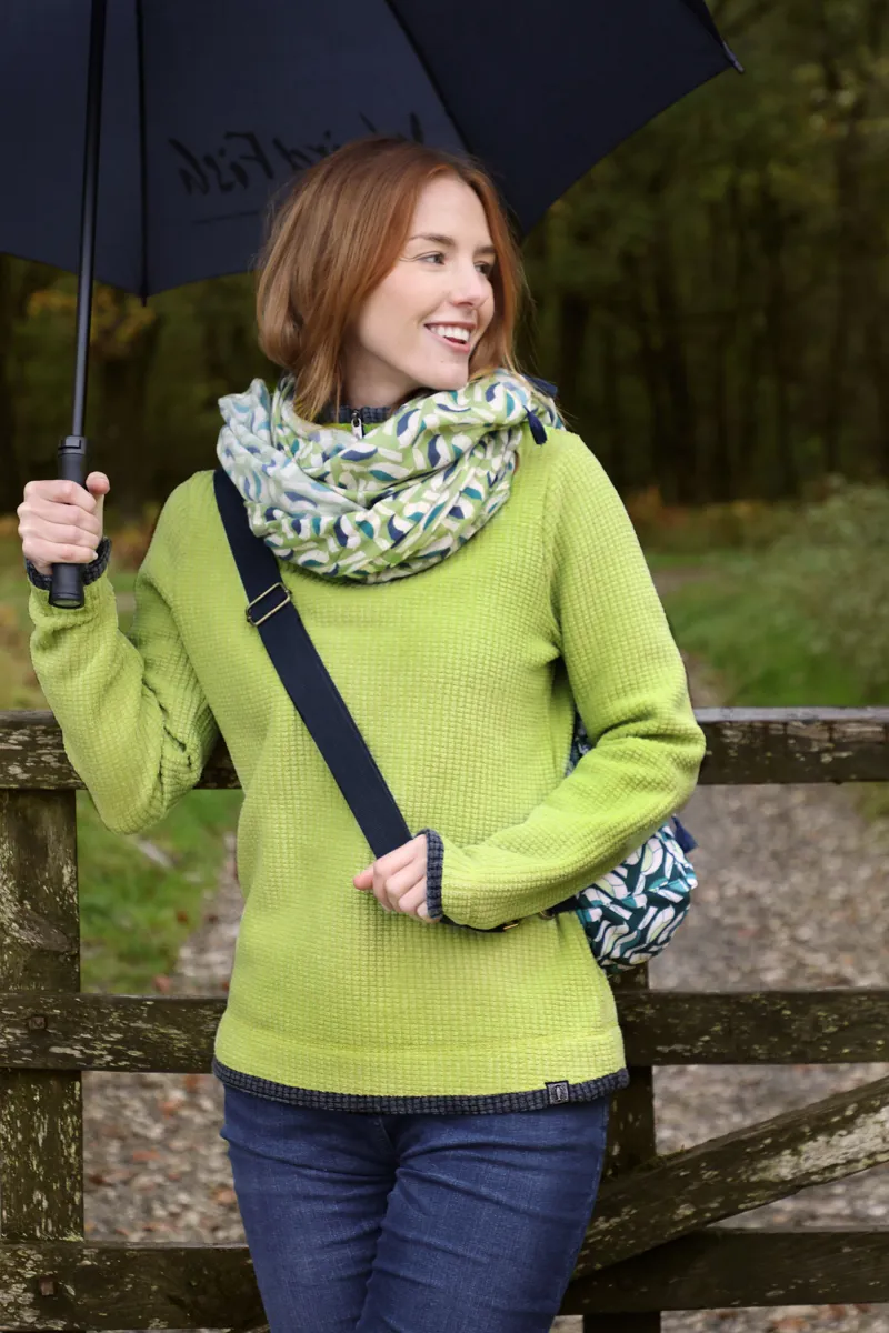 Weird Fish Beye Eco 1/4 Zip Grid Fleece Womens in Tarragon-8