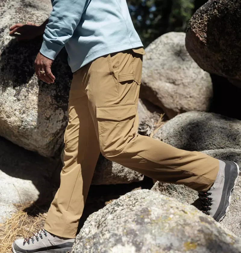 Columbia ROC Tech Cargo Pant Mens in Delta-12