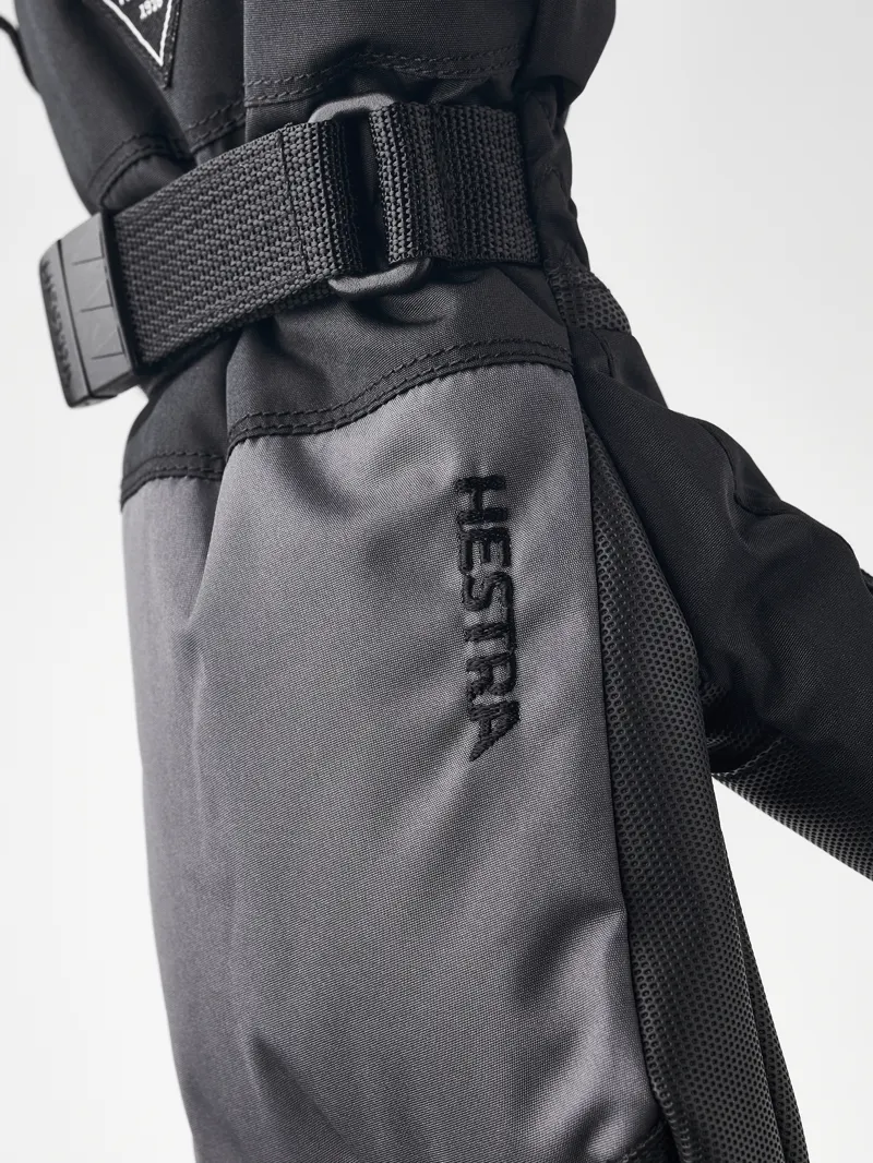 Hestra Gauntlet CZone Junior Mitt in Graphite/Black-2