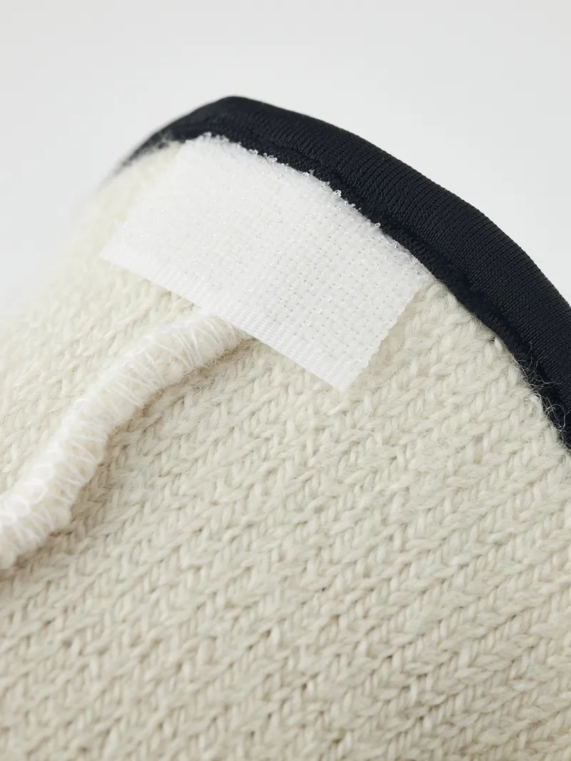 Hestra Wakayama Wool Liner 5 Finger Glove in Off White-4