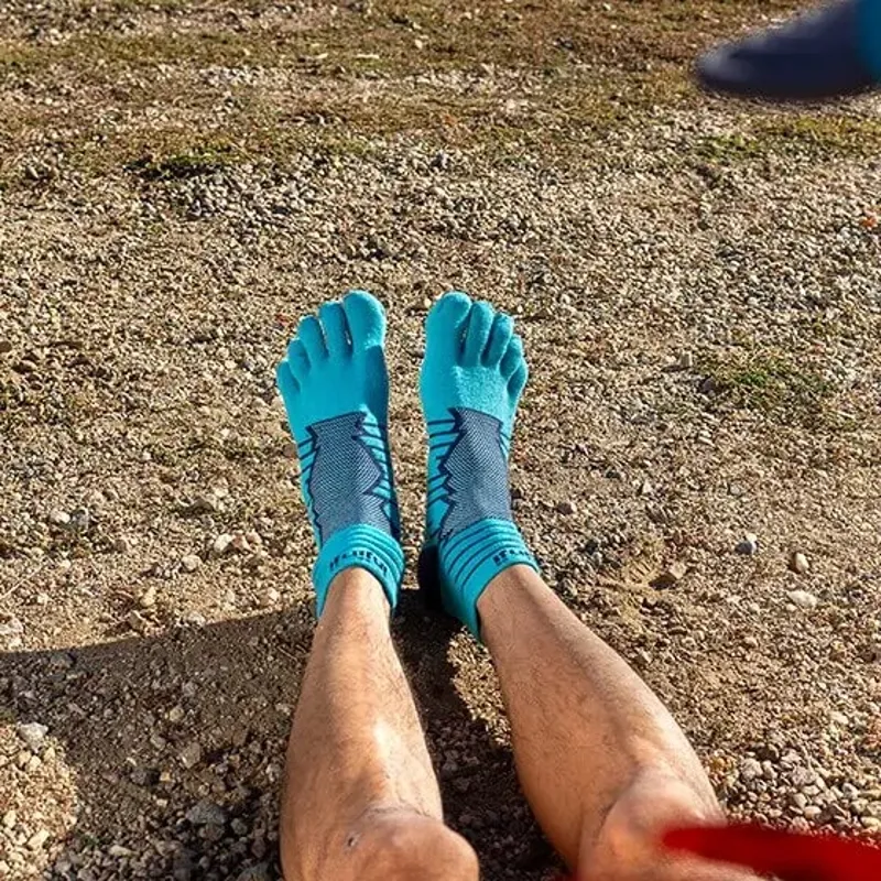 Injinji Ultra Run Mini Crew Unisex in Pacific Blue-2