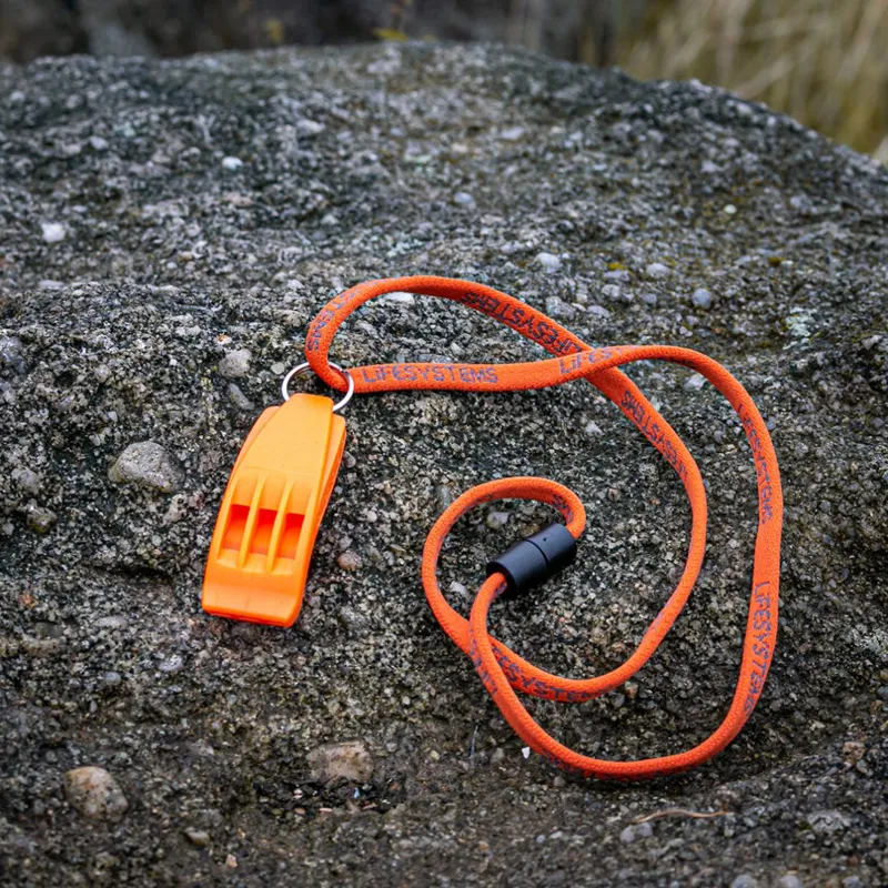 Lifesystems Hurricane Whistle-3