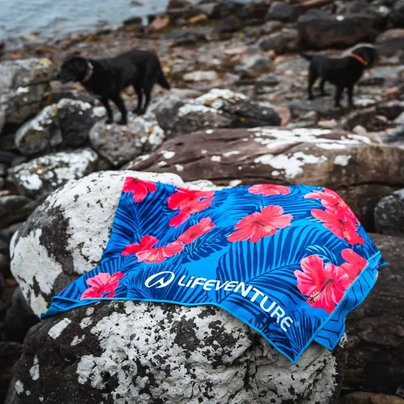Lifeventure Recycled SoftFibre Giant Trek Towel in Oahu-5