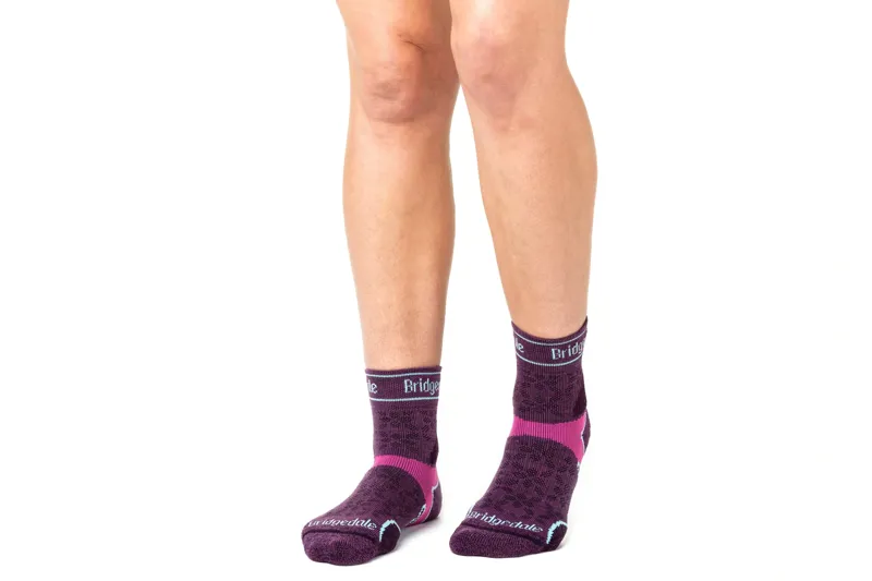 Bridgedale Trail Run Ultralight T2 Merino Crew Socks Womens in Damson-3