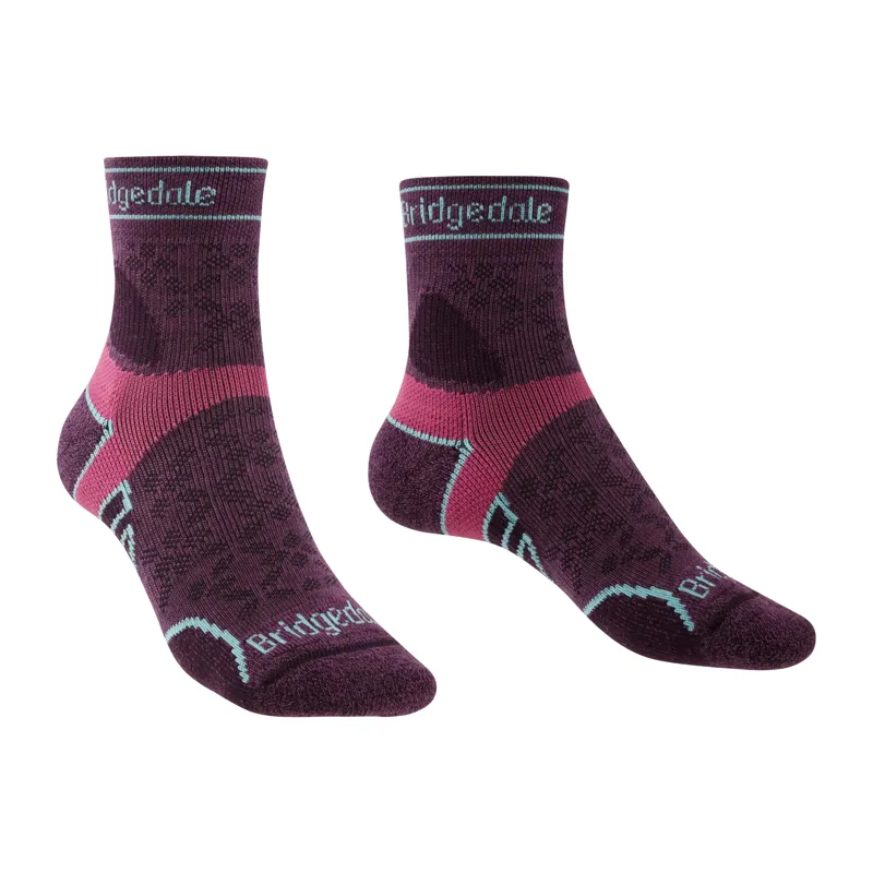 Bridgedale Trail Run Ultralight T2 Merino Crew Socks Womens in Damson
