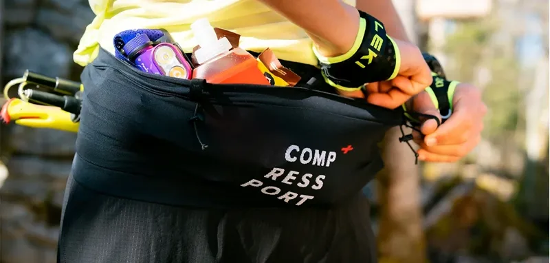 Compressport Free Belt Pro in Black-8