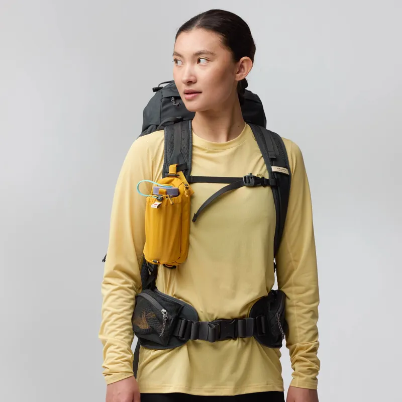 バッグ・カバンその他 [FJALLRAVEN] Abisco Bottle Pocket Mustard yellow / Black Fjallraven Abisko Bottle Pocket in Mustard Yellow