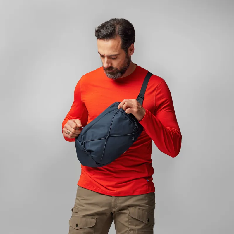 Fjallraven Abisko Trek 65 Medium/Large in Navy-8