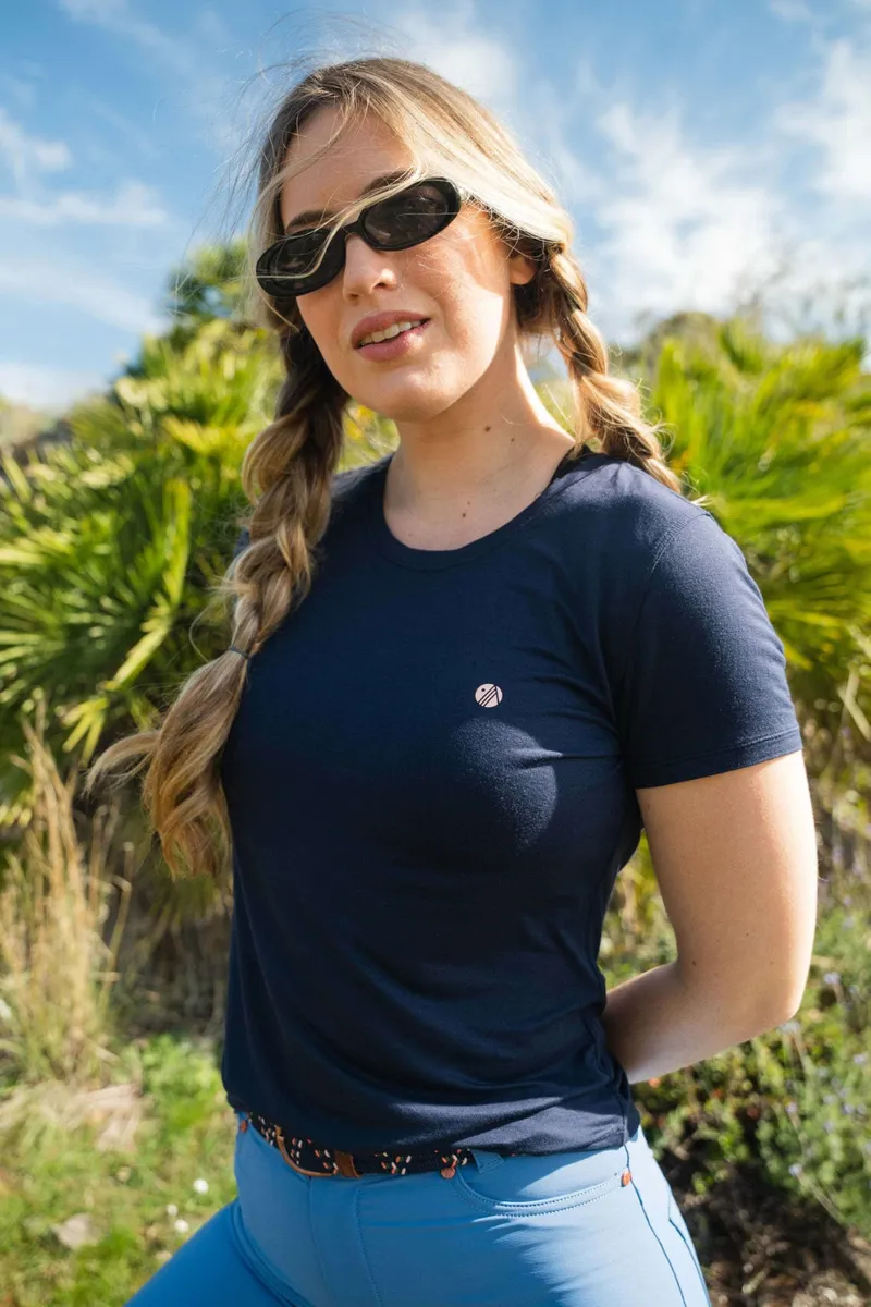 Acai On The Go Tee Womens in Deep Navy-5