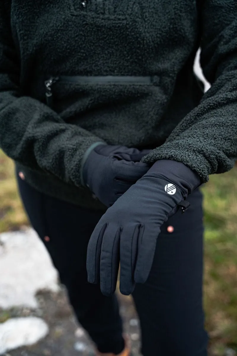 Acai Thermal Altitude Gloves Womens in Black-1