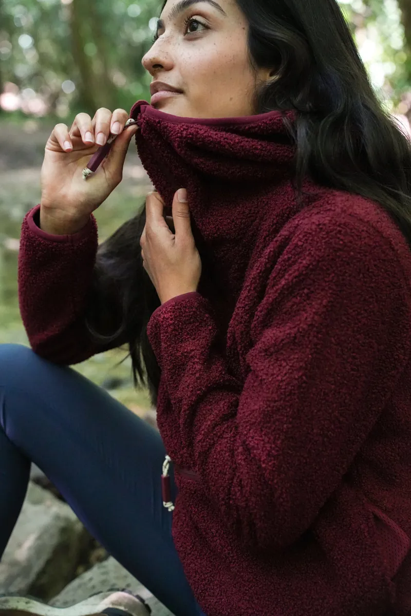 Acai Windproof Gale Fleece Womens in Cabernet-9