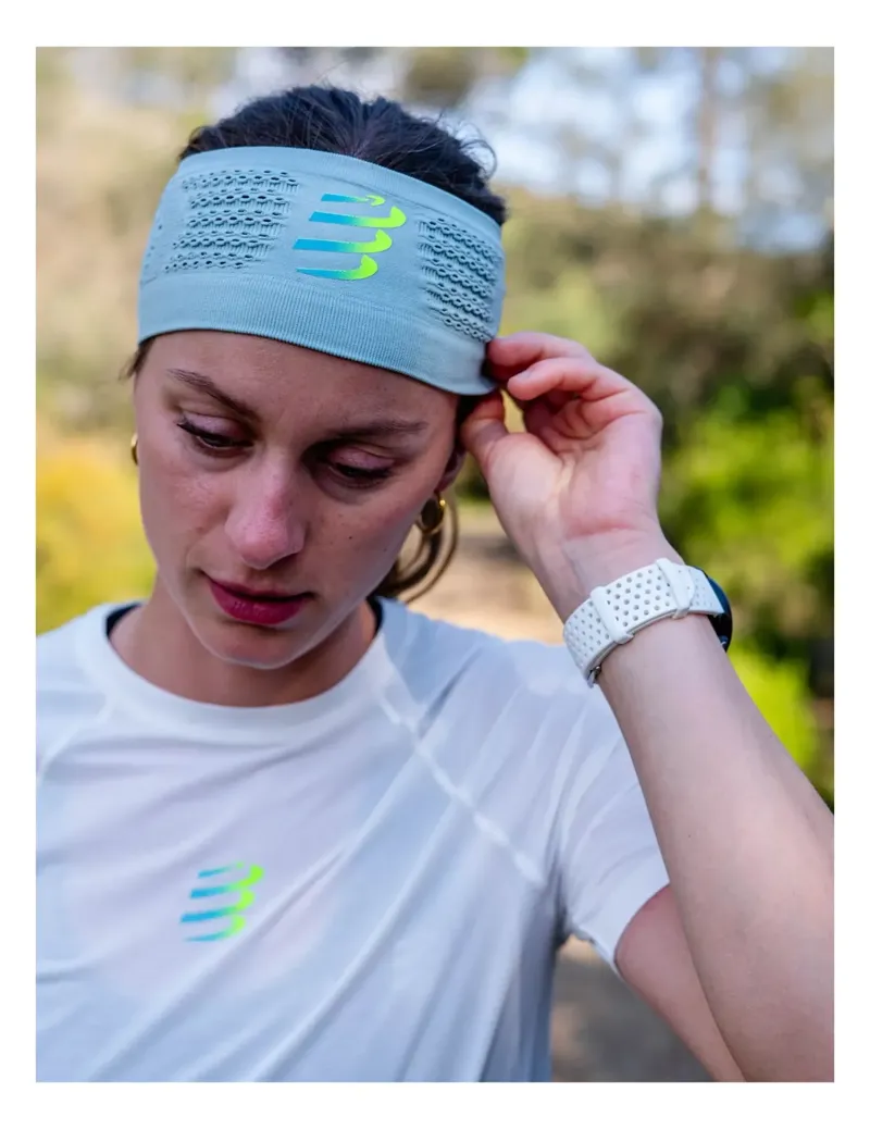 Compressport Headband On/Off in Ether-4
