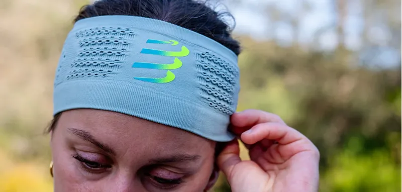 Compressport Headband On/Off in Ether-5