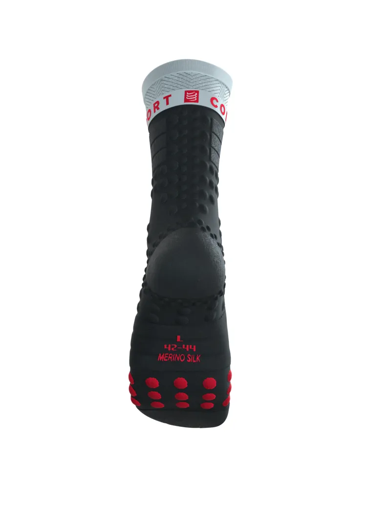 Compressport Pro Racing Socks Winter Trail in Black/Gray Violet-6