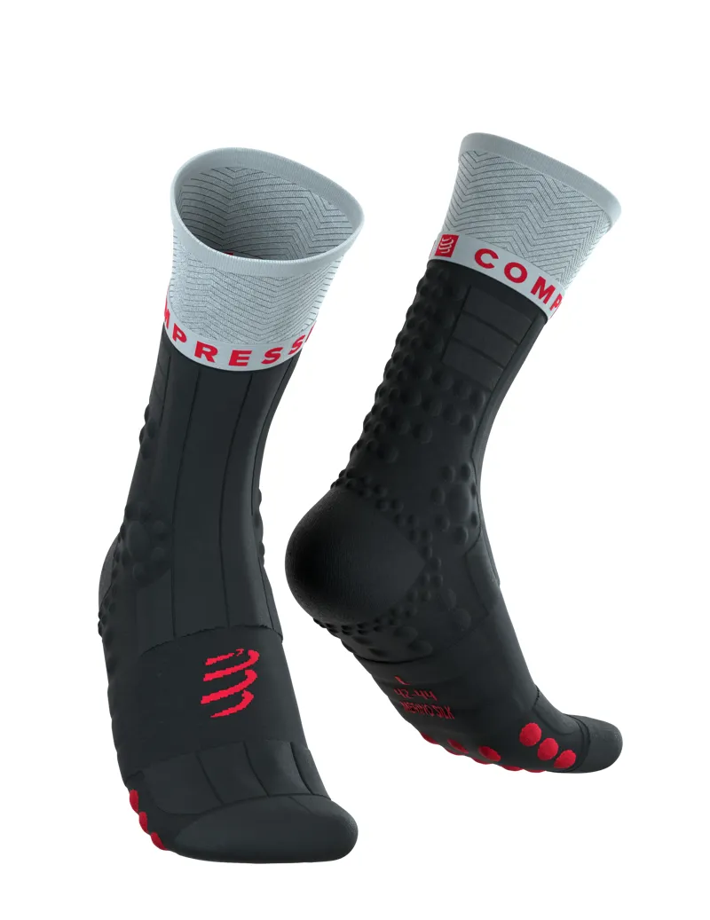 Compressport Pro Racing Socks Winter Trail in Black/Gray Violet