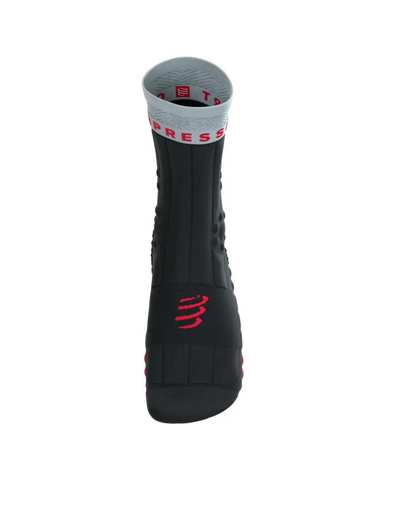 Compressport Pro Racing Socks Winter Trail in Black/Gray Violet-3