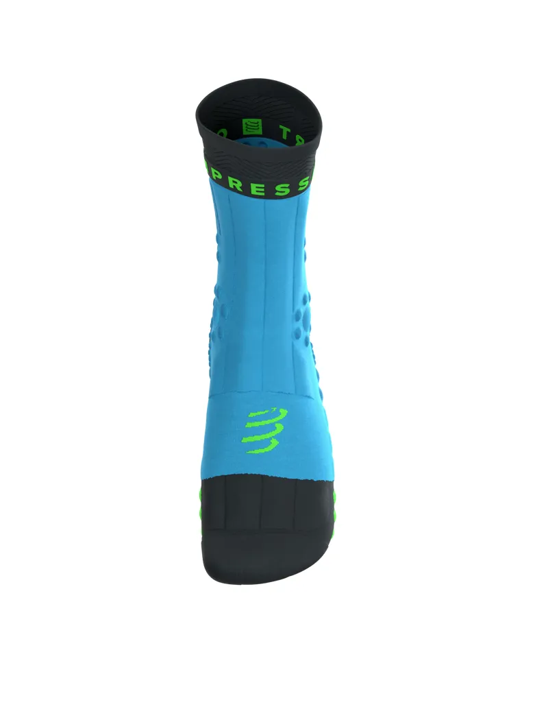 Compressport Pro Racing Socks Winter Trail in Norse Blue/Black-2