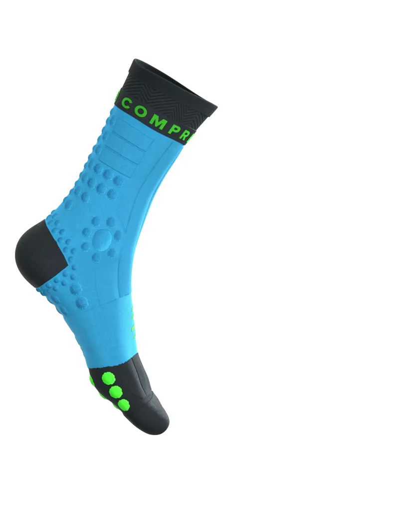 Compressport Pro Racing Socks Winter Trail in Norse Blue/Black-3