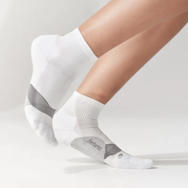 Feetures Elite Light Cushion Quarter in White-2