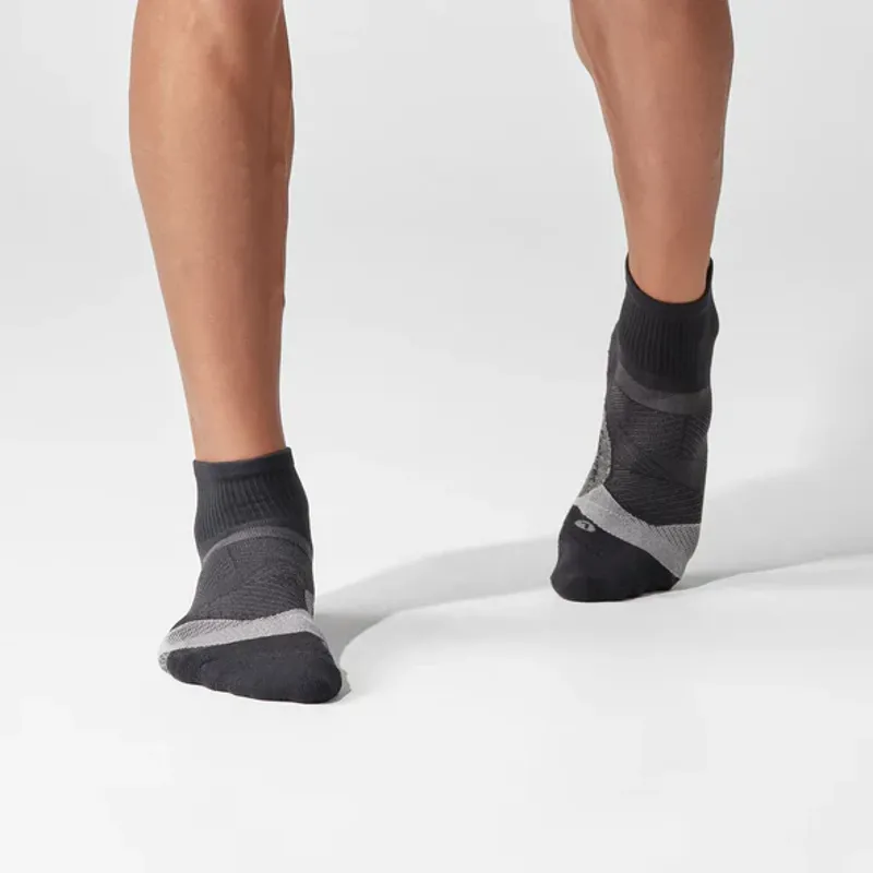 Feetures Elite Light Cushion Quarter in Black-2