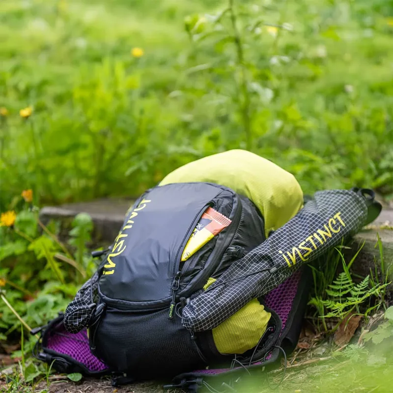 Instinct Eklipse 12L Hydration Vest with 2 x 600ml Bottles in Black-6