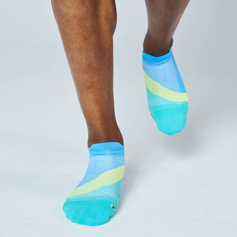 Feetures Elite Light Cushion Tab Unisex Sock in Arctic Blue-2