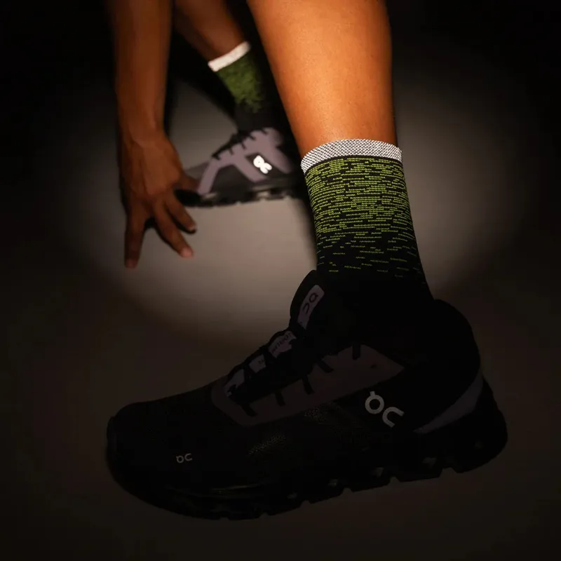 Feetures Elite Light Cushion Mini Crew in Light Wave-3