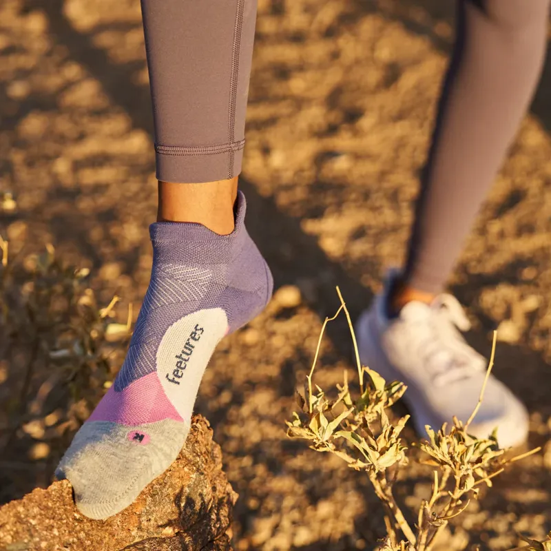 Feetures Elite Light Cushion Running Tab Sock in Future Dusk-3