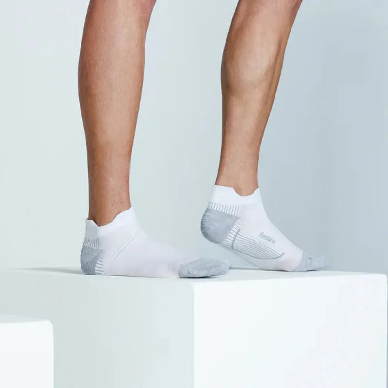 Feetures PF Relief Light Cushion Tab in White-2