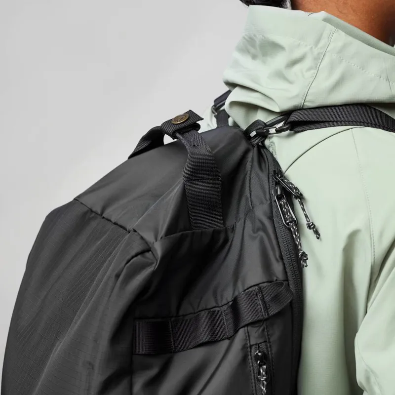 Fjallraven High Coast Duffel 22 in Black-7