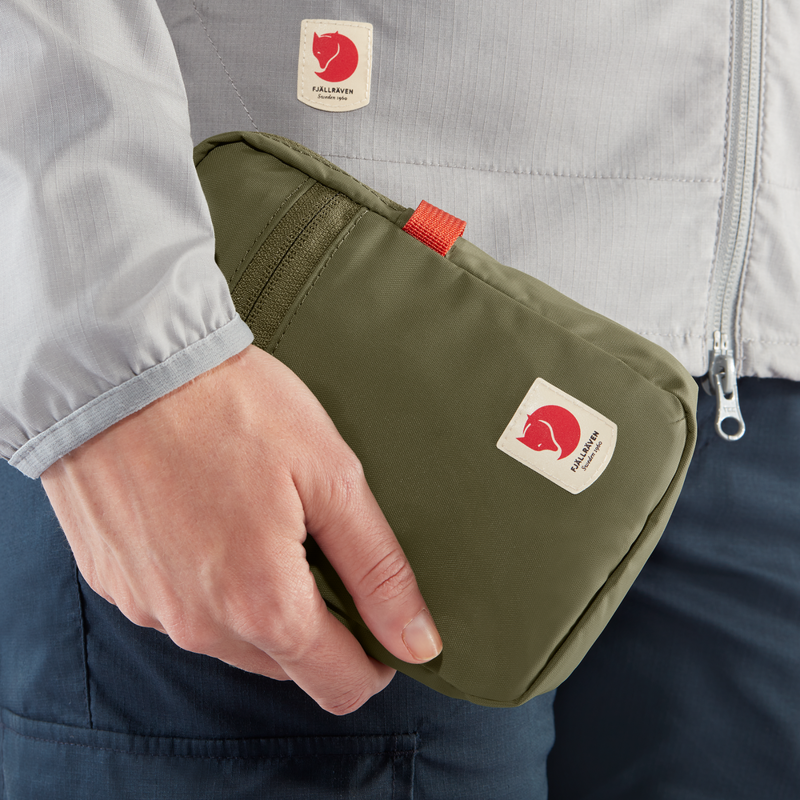 Fjallraven High Coast Pocket in Sunset Orange-4
