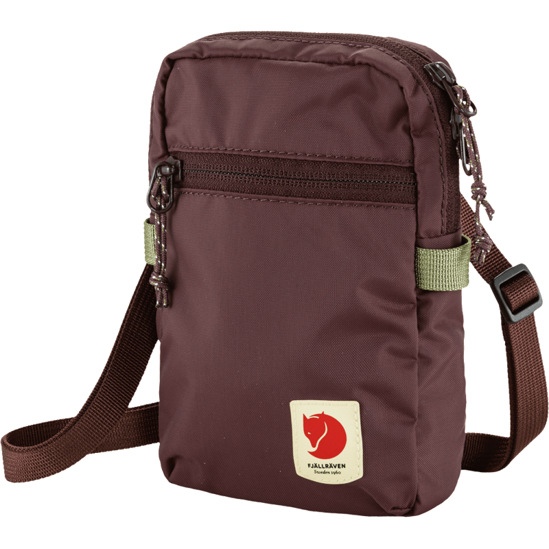 Fjallraven High Coast Pocket in Blackberry-2