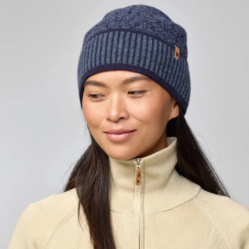 Fjallraven Snow Beanie in Port-4