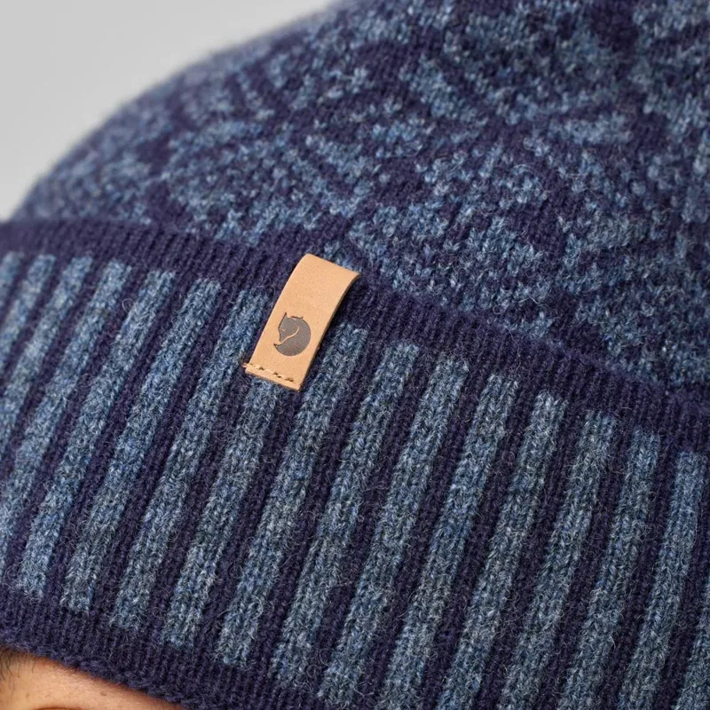 Fjallraven Snow Beanie in Port-6