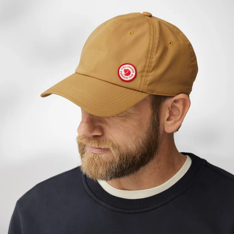 Fjallraven Logo Cap in Dark Grey-2