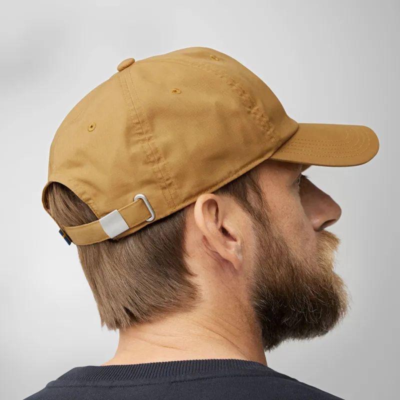 Fjallraven Logo Cap in Dark Grey-3
