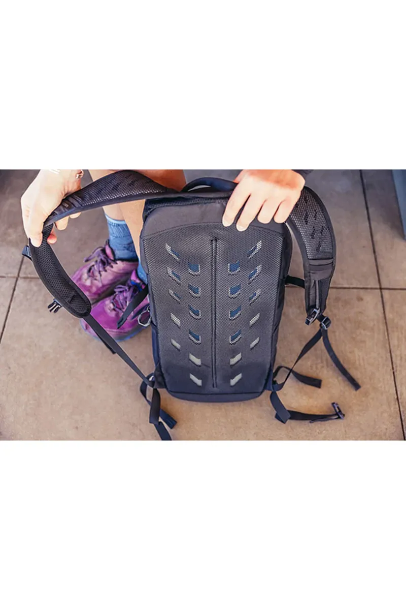 Gregory Nano 18 Hiking Rucksack in Optic Black-3