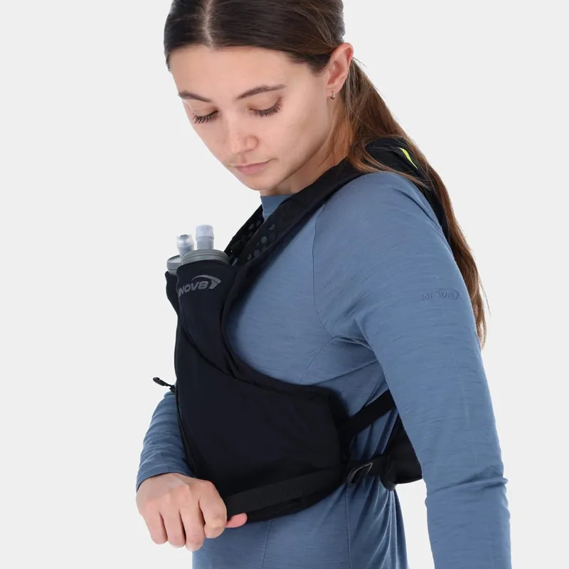 Inov8 Racepac 4 Running Vest Unisex in Black-2
