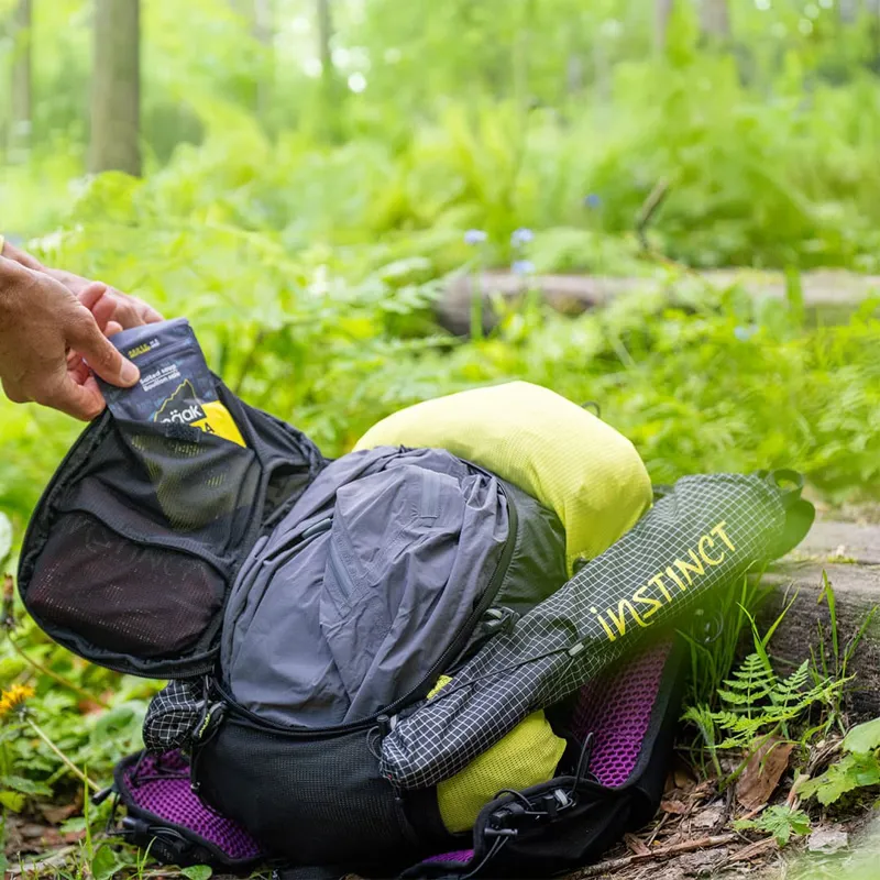 Instinct Eklipse 12L Black Edition Hydration Vest in Black-2
