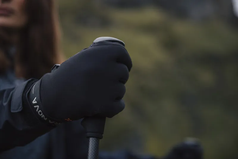 Extremities Contact Waterproof Powerliner Glove Recycled in Black-3