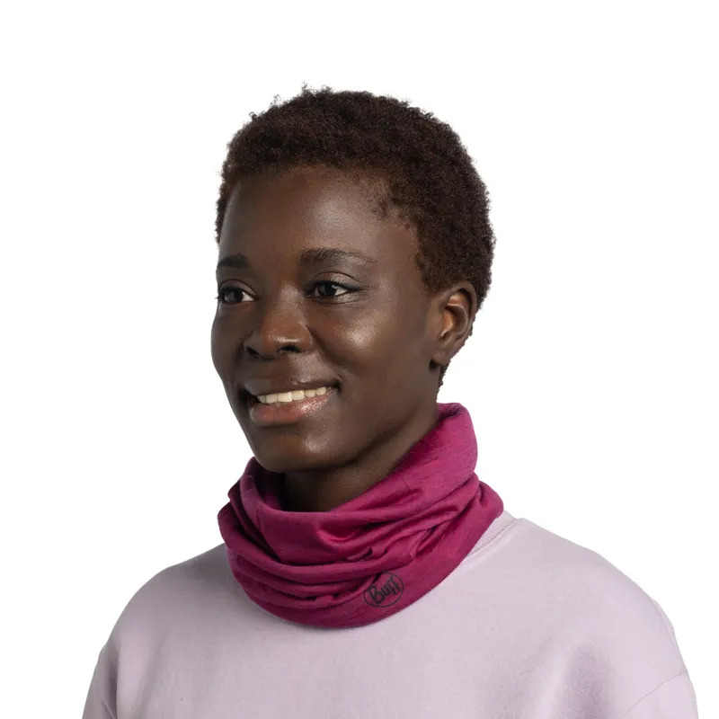 Buff Merino Lightweight Neckwear in Solid Magenta-3