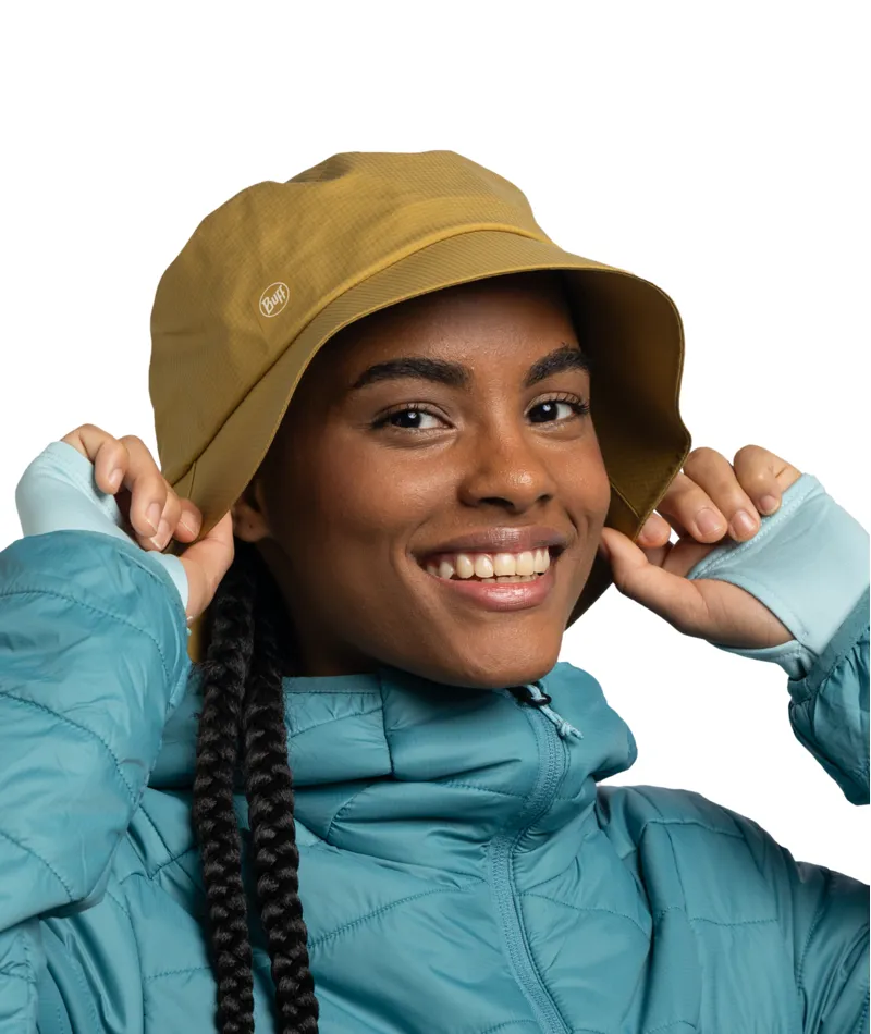 Buff Rain Bucket Hat in Solid Gingko-9